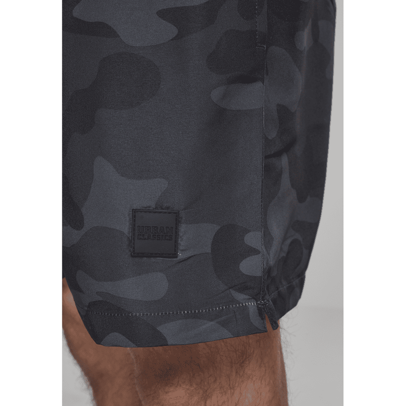 Laden Sie das Bild in Galerie -Viewer, Camo Badeshorts von Urban Classics Artikelbild 6
