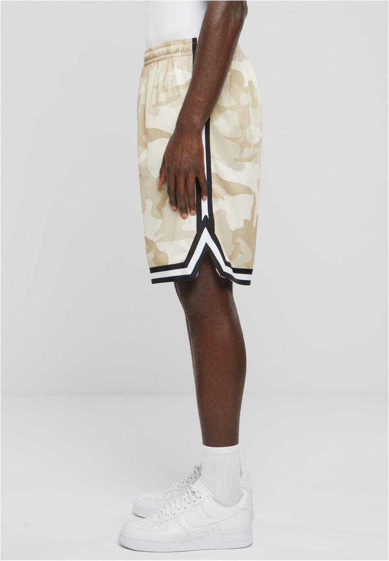 Laden Sie das Bild in Galerie -Viewer, Camo Shorts von Urban Classics
