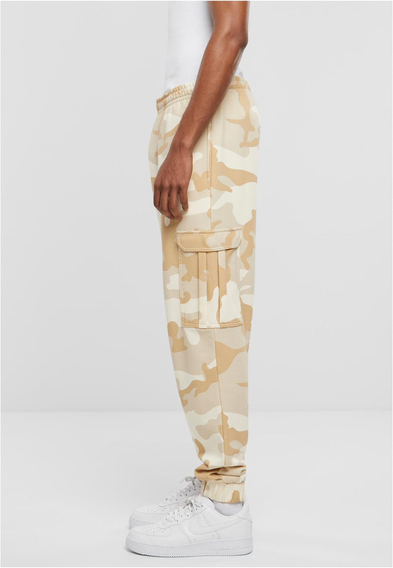 Laden Sie das Bild in Galerie -Viewer, Camo Jogginghose von Urban Classics
