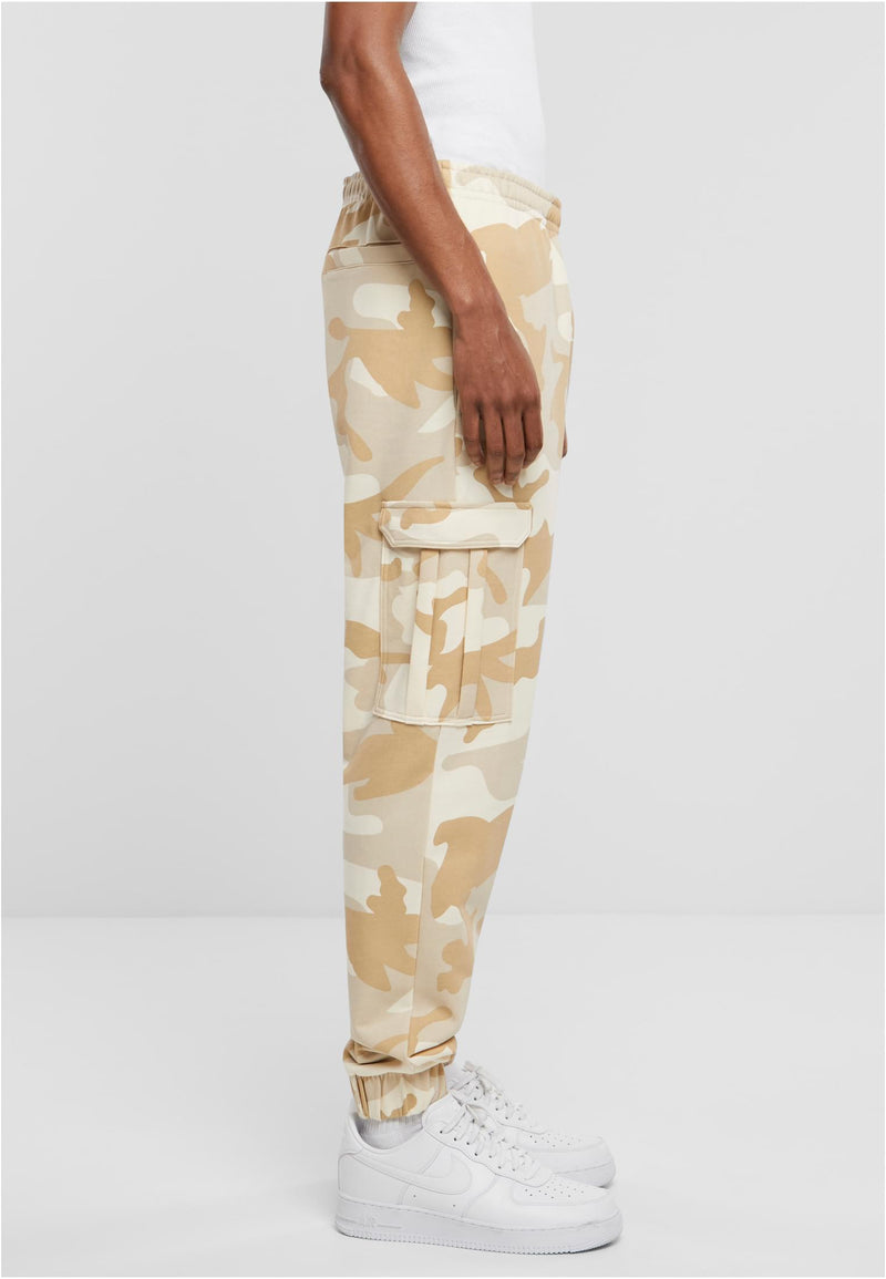 Laden Sie das Bild in Galerie -Viewer, Camo Jogginghose von Urban Classics
